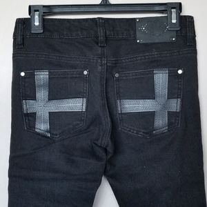 2YK Edgy distressed studded low rise skinny jeans